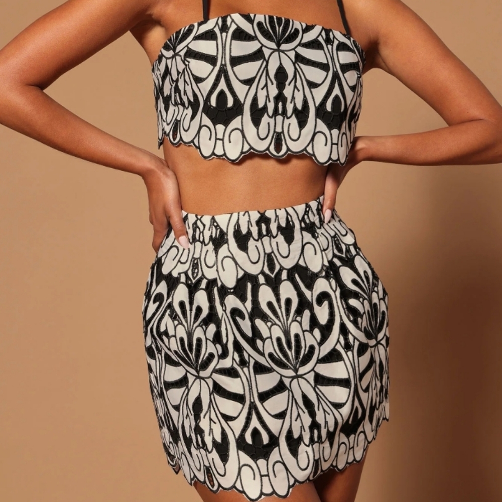 Artistic Black & White Set